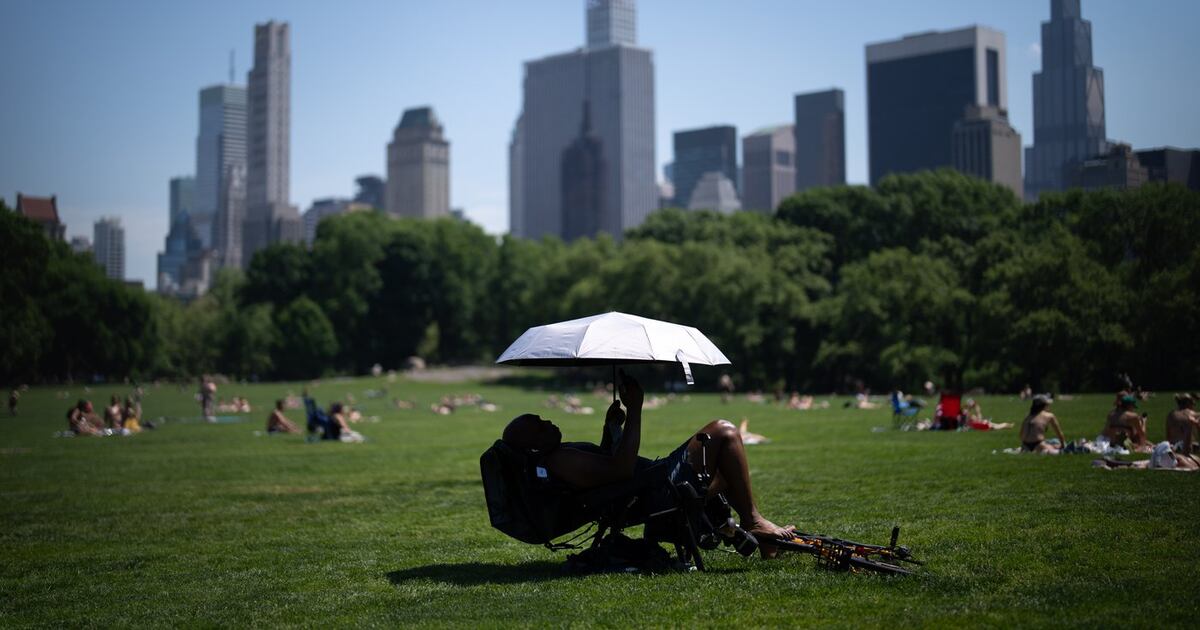 What makes a 'heat dome' and what does it mean?