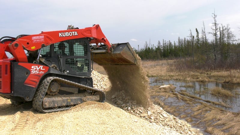 Interlake First Nations bulldoze provincial roadblock over treaty right infringement