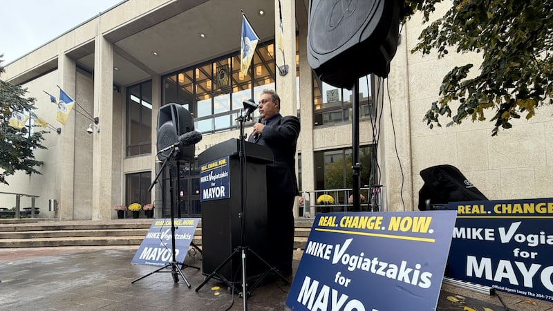 Seine River, water bills and city funds dominate campaign trail in Winnipeg