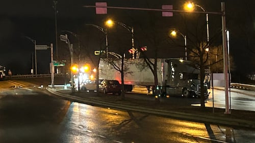 Stolen transport truck driven into multiple vehicles in Gatineau, police say