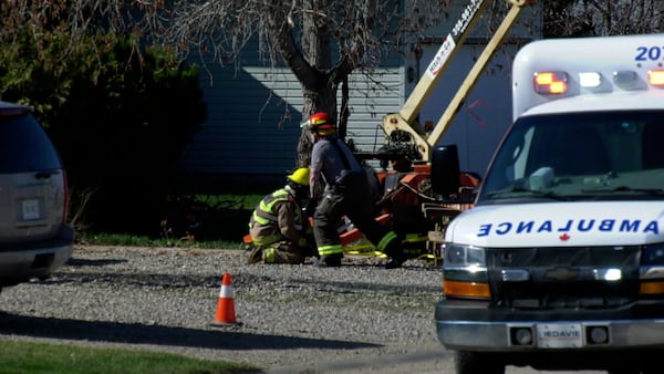 ‘Can arc several feet’: Sask. fire chief advises caution following boom lift electrocution