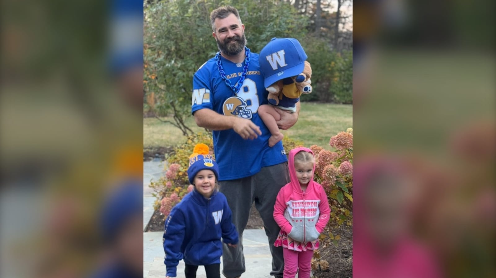 Jason Kelce, Winnipeggers cheer on Blue Bombers ahead of Grey Cup