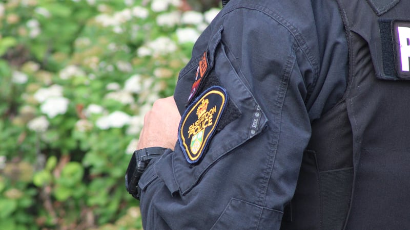 Dog shot by officer during firearms investigation in Saskatoon