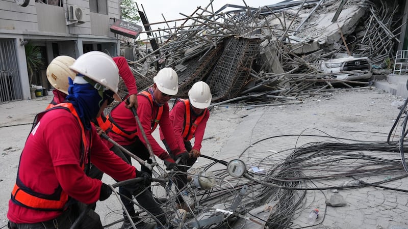 4 dead, 17 mostly workers still missing, in collapse of unfinished hotel in the Philippines