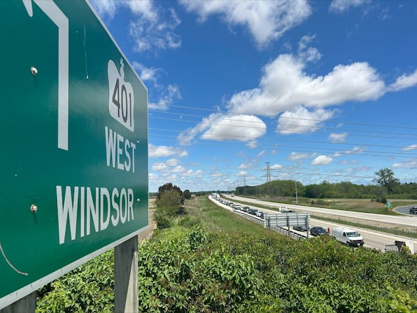 OPP close 401 near Chatham due to oil spill