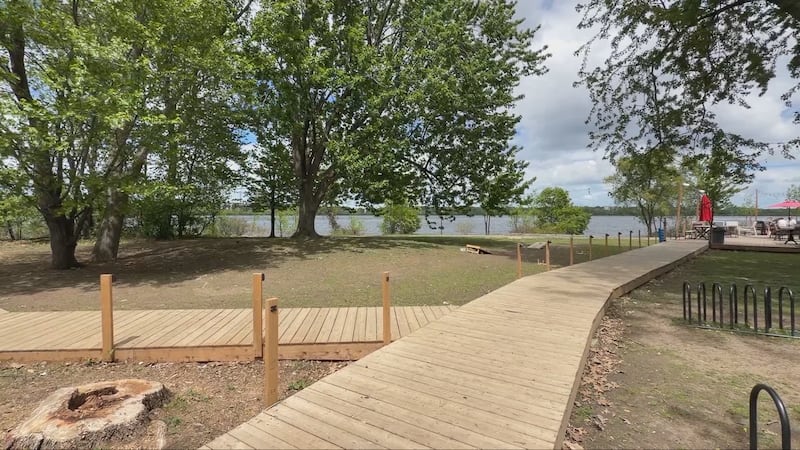 Strong wind gusts expected in Ottawa Friday evening