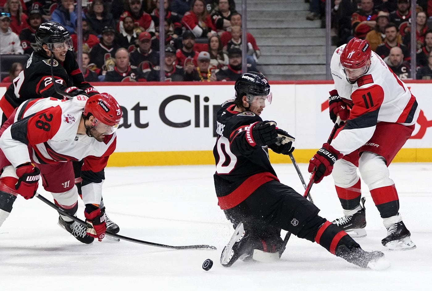 Stankoven scores again, Hurricanes down Senators to complete four-game swee