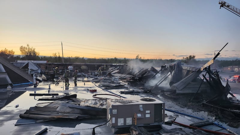 Massive fire at custom cabinetry store in Oro-Medonte Twp.