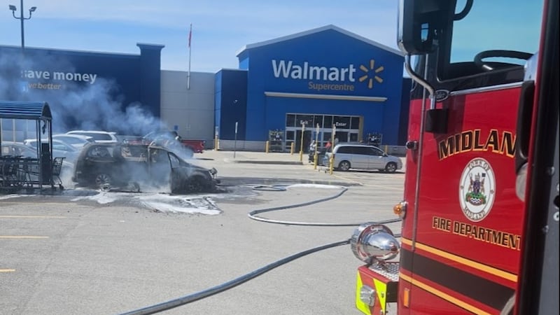 No injuries after spreading vehicle fire in Walmart parking lot