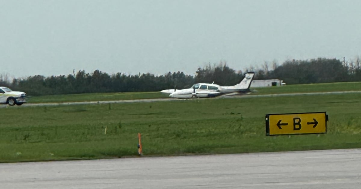 A training aircraft hit the runway in Saskatoon with no landing gear out