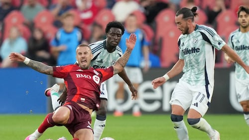 Dorsch helps Toronto snap 12-game winless streak by beating New England 2-1
