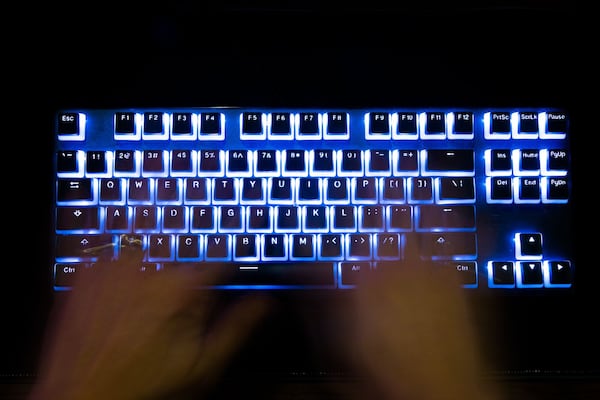 Thunder Bay woman faces intimate image, harassment charges