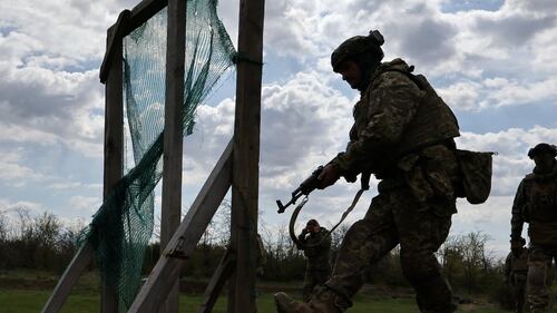Ukraine conducts large-scale drone strikes on Russia, killing 4 and wounding a dozen others