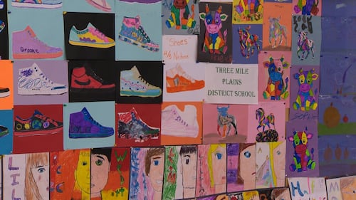 Drawings of shoes are pictured.