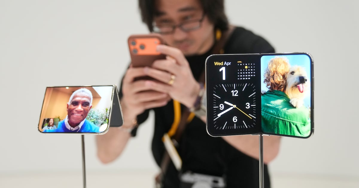 Apple Launches Foldable iPhone Duo, iPhone 18 Series