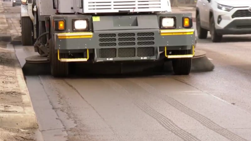 ‘Move vehicles by 7 a.m.’: Residential street sweeping to begin in Saskatoon