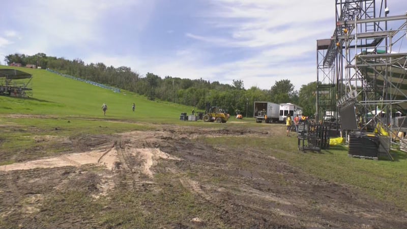 ‘Crews have been heroes’: Edmonton Folk Fest setup on track despite heavy rainfall