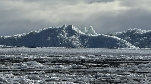 Massive ice ridges pile up on Lake Winnipeg