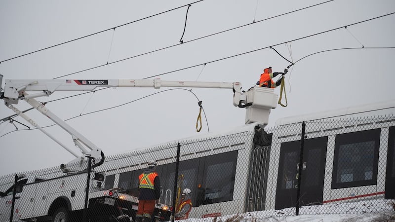 Feds working with City of Ottawa to ease public service transit woes: memo