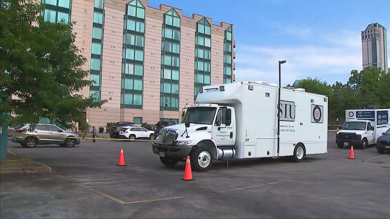 Toronto police officer charged with manslaughter in shooting outside Niagara Falls hotel
