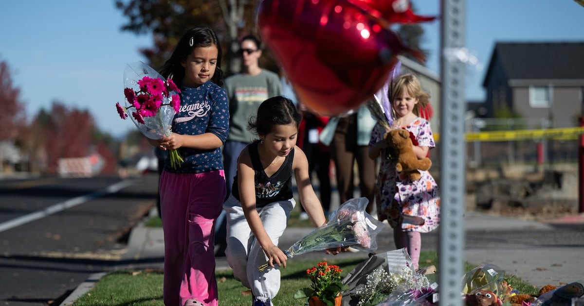 Teacher who survived Oregon school attack says she had no chance to ...