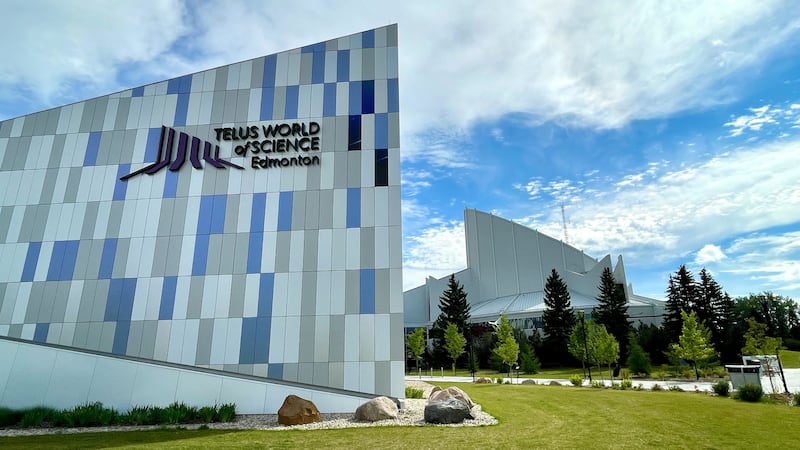 Library pass to TWOSE receives award