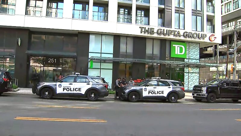 Woman dead, man arrested, following shooting in downtown Toronto apartment