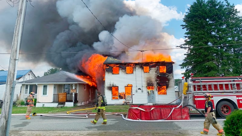 Fire engulfs residence in Holtyre, east of Timmins