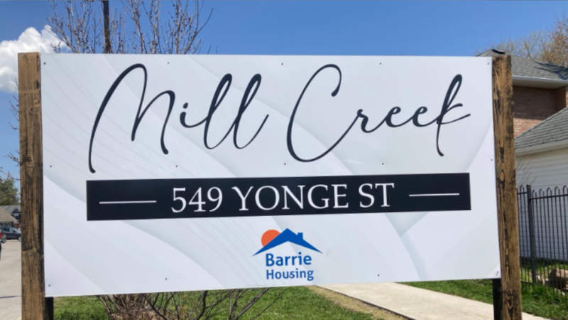 Weapons and assault charges laid against Barrie man