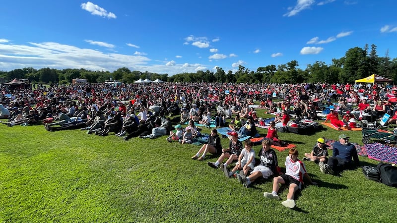 Thousands gather for World Cup watch party in Winnipeg as Canada takes on Qatar
