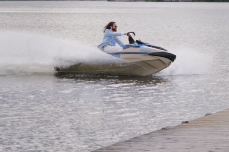 B.C. couple recounts viral wedding-day jet ski entrance