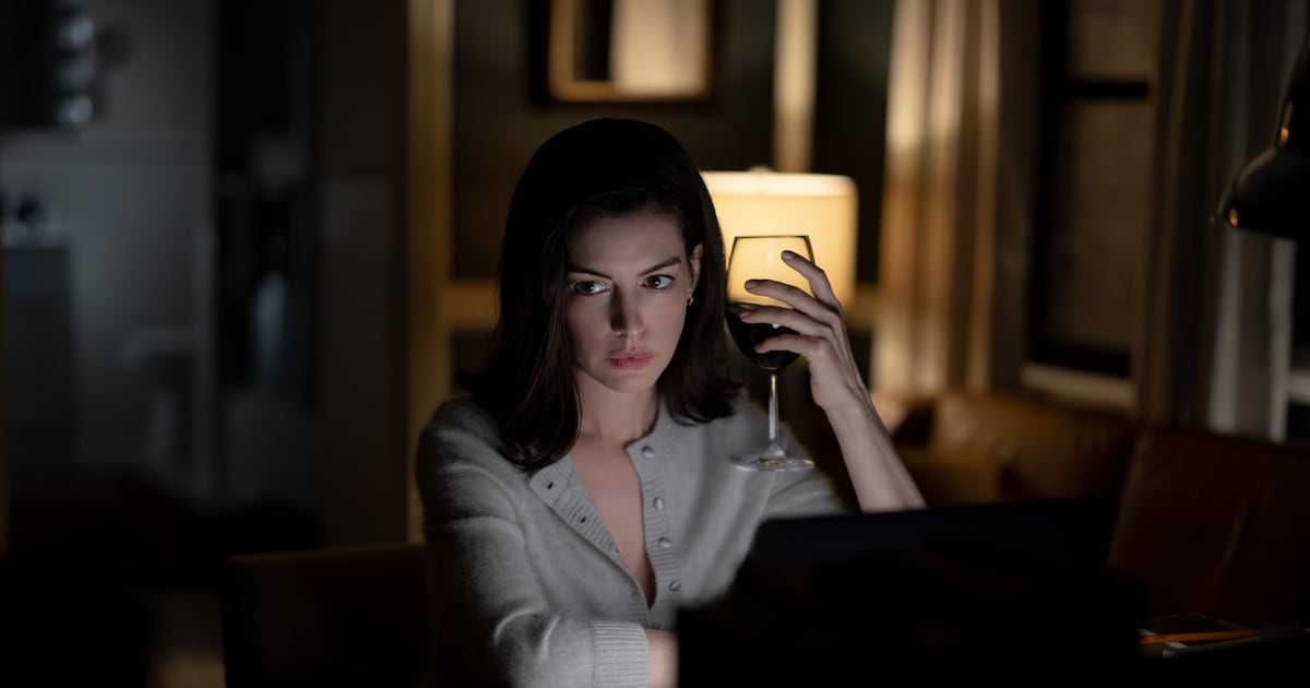 „Verity“ mit Anne Hathaway, Dakota Johnson und Josh Hartnett in einem ...