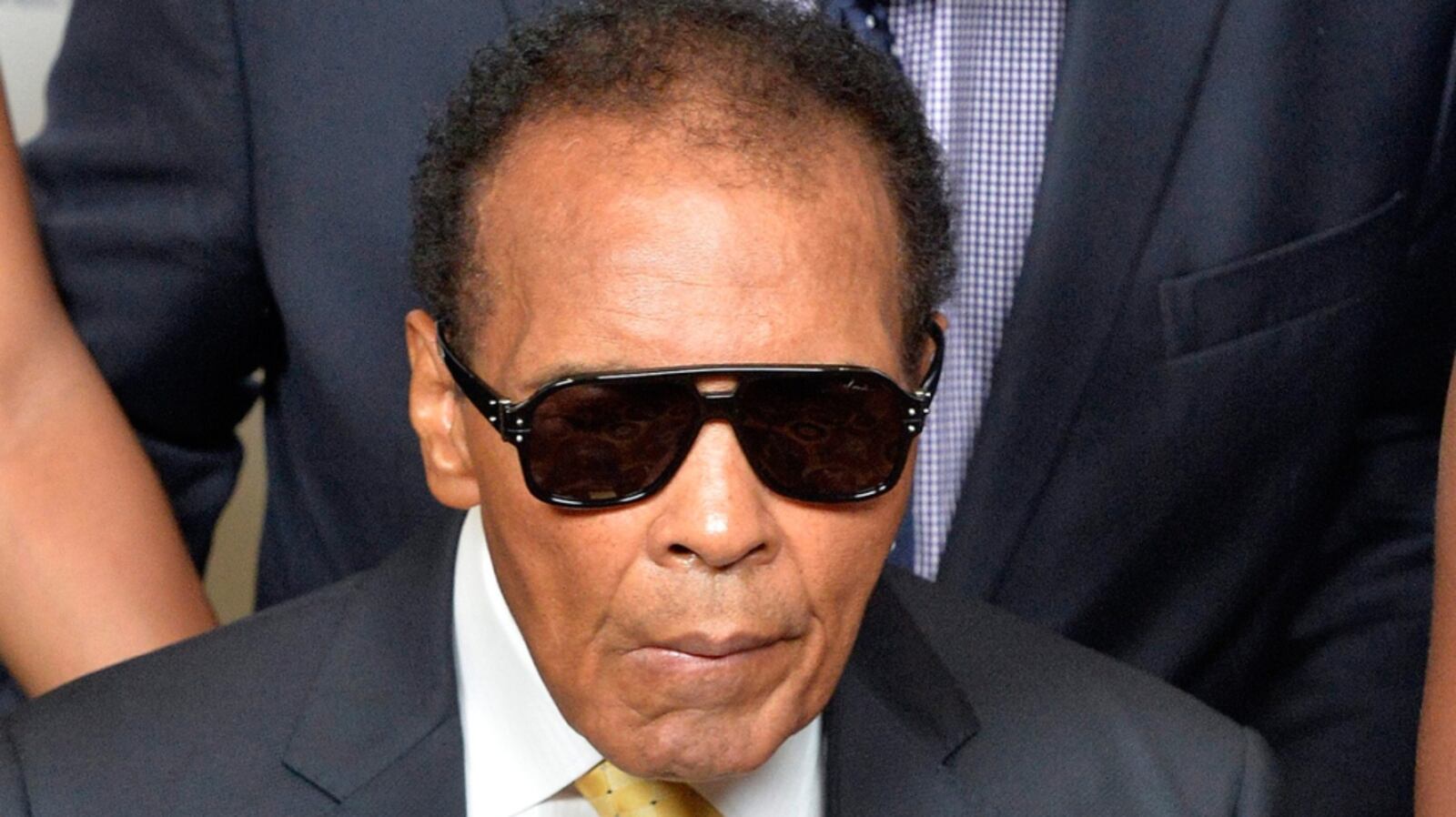 Muhammad Ali s Family Gathers At His Bedside muhammad-ali-s-family-gathers-at-his-bedside