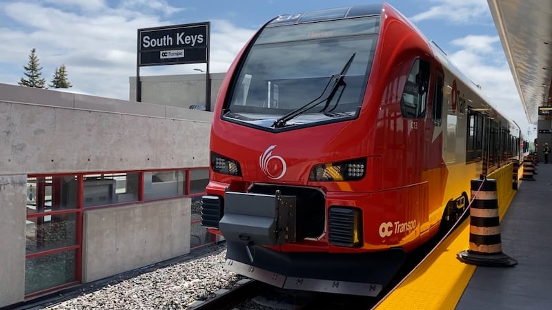 OC Transpo doubling weekend wait times on LRT line to the airport this summer