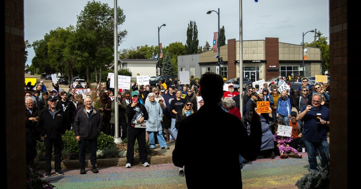 Photo: Ctvnews Albertans protest a proposed Meta artificial intelligence data centre in Morinville Alta., on Sunday, August 2, 2026. Meta