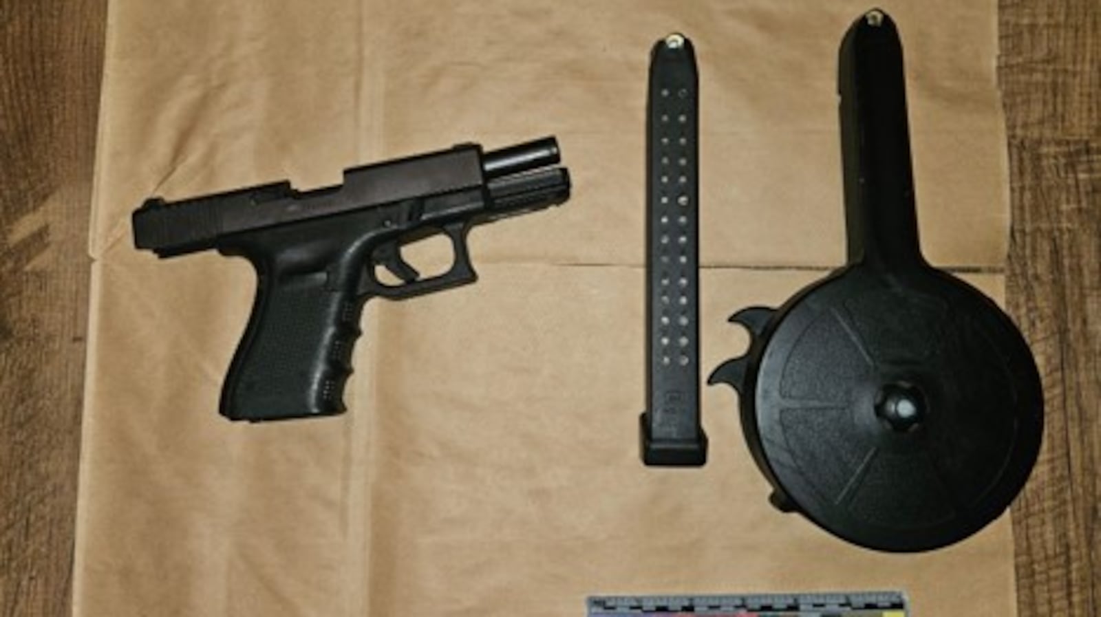 Slin Loaded gun and drugs found in Kitchener home