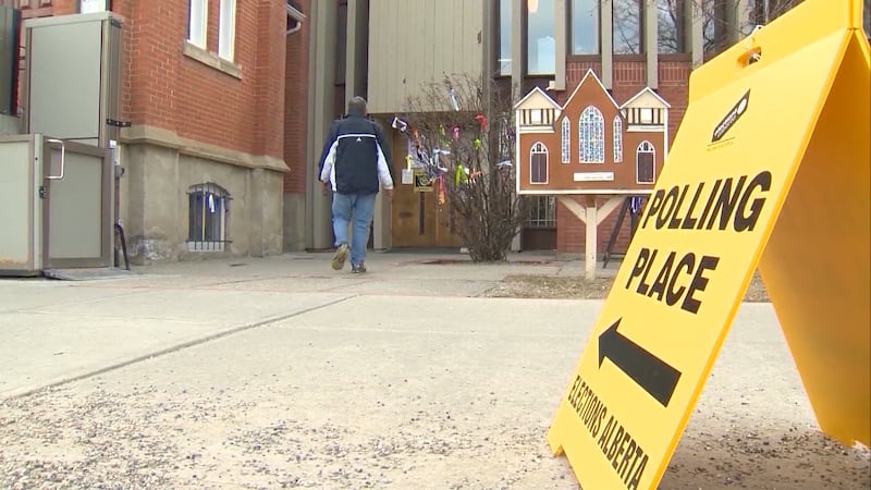 Elections Alberta ramps up hiring efforts ahead of fall referendum