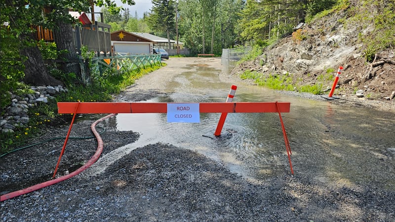 Roads closed in Exshaw, Alta., due to flooding