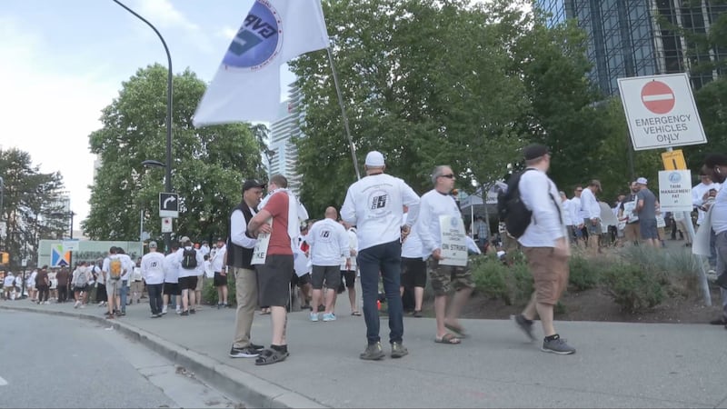 Metro Vancouver outside workers agree to mediation