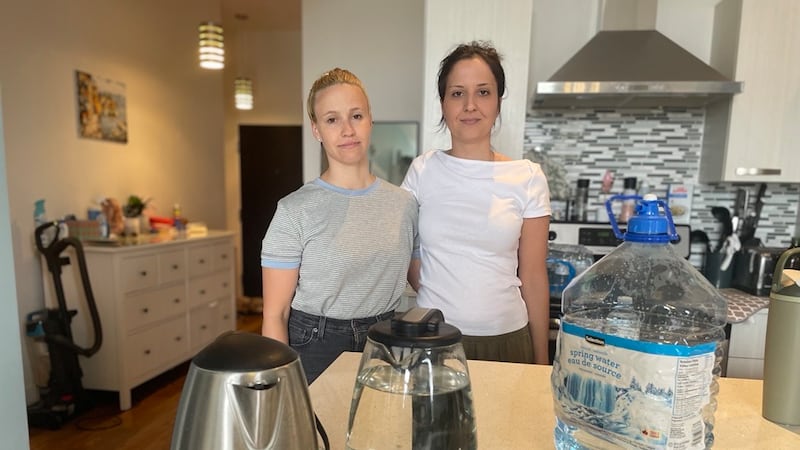 Residents in Lachine condo without hot water for nearly two months and counting