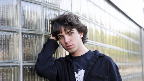 There’s a happiness gap between young people in Quebec and in the rest of Canada