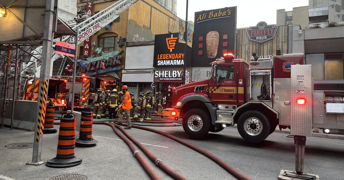 Downtown Toronto Commercial Building Fire Closes Yonge Street