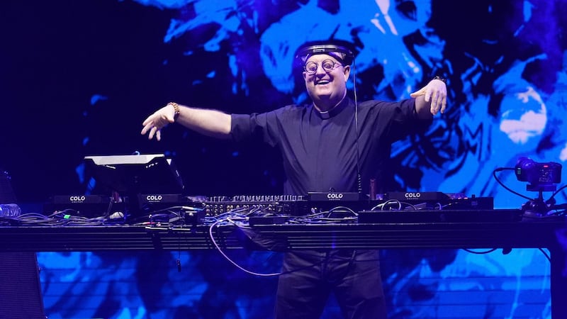 Padre Guilherme hosts rave in Argentina's capital honoring late Pope Francis