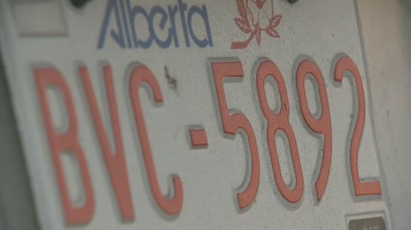 Service Alberta warns of licence plate sticker text scam