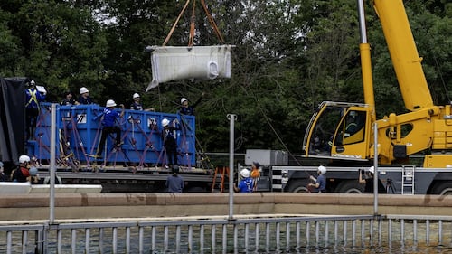Six Marineland belugas now swimming in new U.S. homes