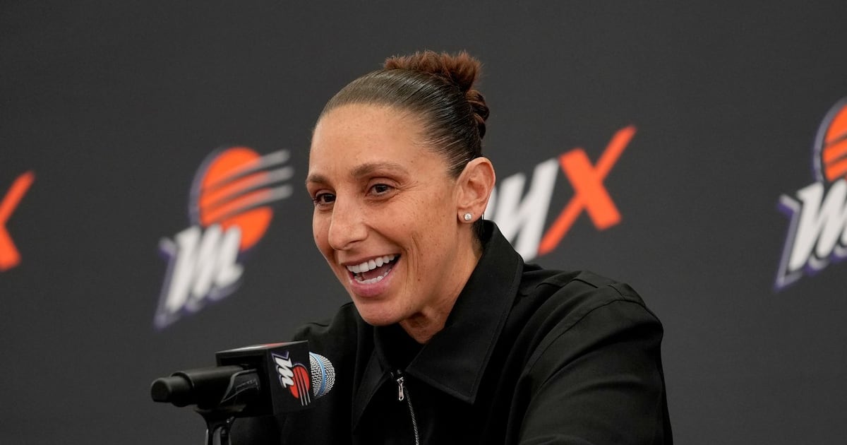Diana Taurasi enjoys family vacations and Halloween plans after WNBA ...