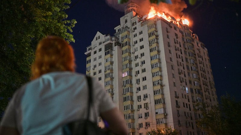 A major Russian attack kills 21 in Kyiv as Ukrainian strikes batter Moscow’s oil sector