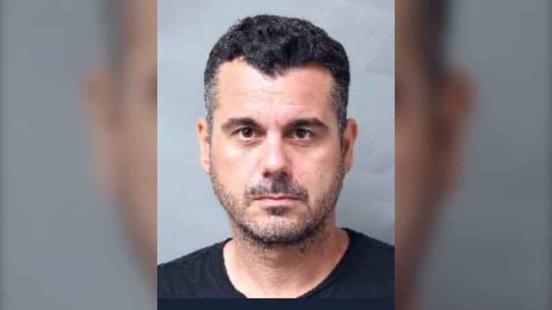 Toronto man allegedly posed as investment broker, contractor to defraud ...
