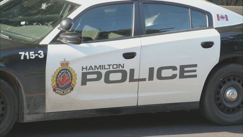 1 person critically injured in downtown Hamilton mall shooting, police say