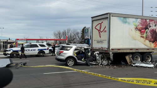 Man dead, woman in critical condition after collision in Brampton